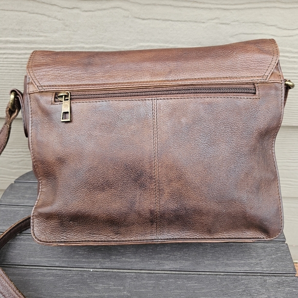 Vintage Brown Leather Crossbody Purse Flap Over Messenger Bag Made in India - Picture 4 of 16